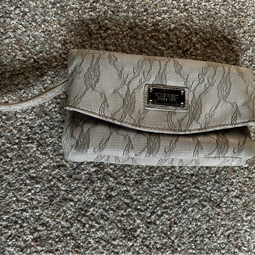 Vintage Nine West Silver Lace Pattern Wristlet